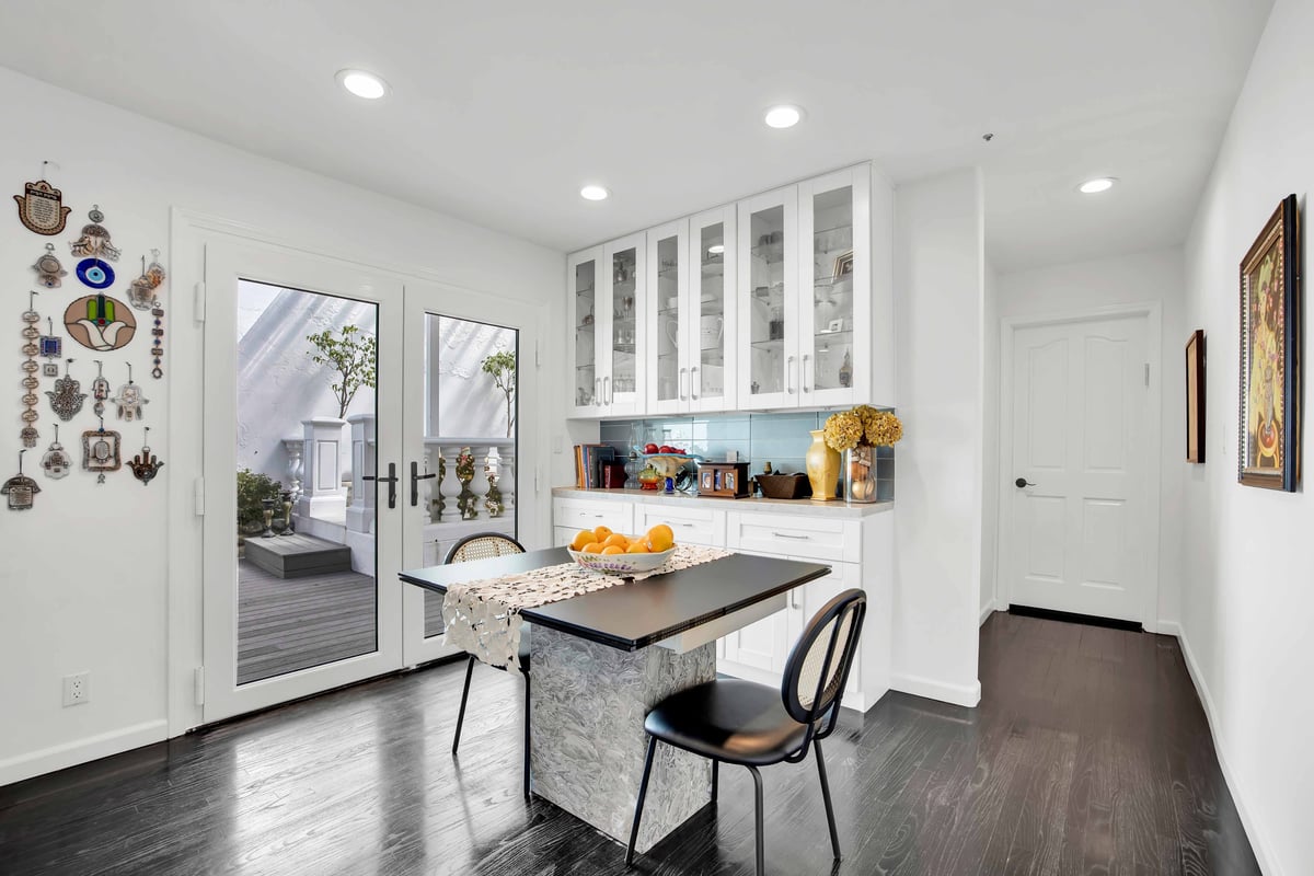 The Artist’s Summit