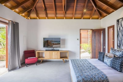 Luxury Villa Photo #32