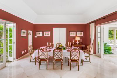 Luxury Villa Photo #13