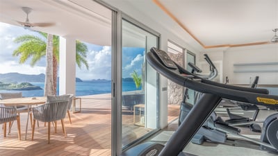 Fitness & Jacuzzi