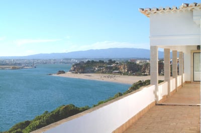 Luxury Villa Photo #3