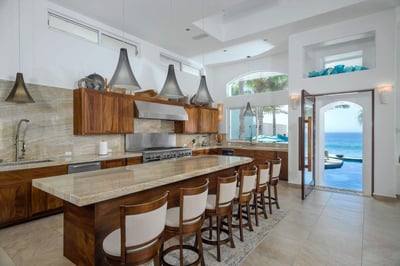 Luxury Villa Photo #25