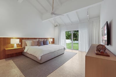 Luxury Villa Photo #25