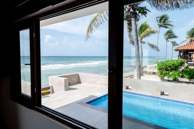 Luxury Villa Photo #26