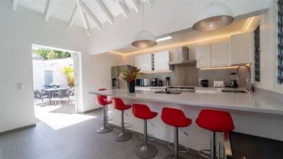 Kitchen & Dining Area