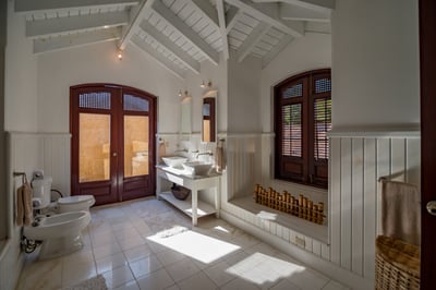 Luxury Villa Photo #20