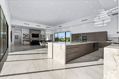 Luxury Villa Photo #14