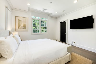 Luxury Villa Photo #33