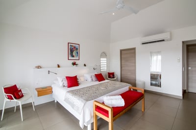 Luxury Villa Photo #26