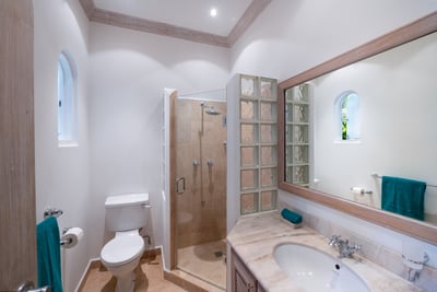 Luxury Villa Photo #19