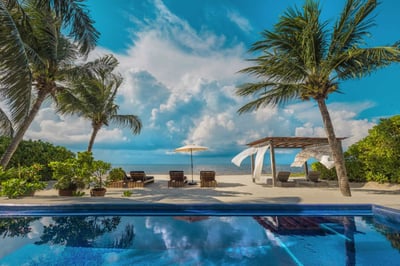 Luxury Villa Photo #40