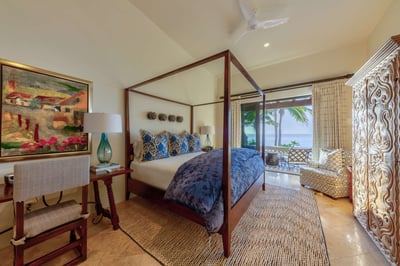 Luxury Villa Photo #18