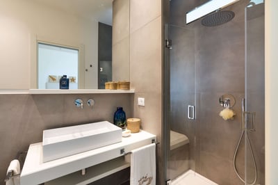 Luxury Villa Photo #47