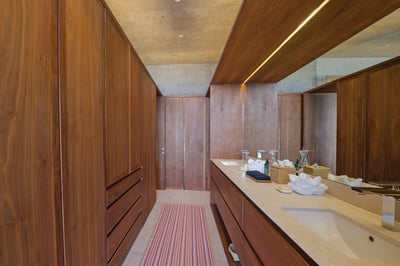 Luxury Villa Photo #44