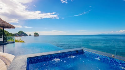 Luxury Villa Photo #2