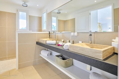 Luxury Villa Photo #43