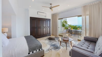 Luxury Villa Photo #49