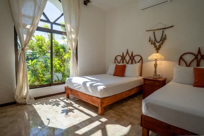 Luxury Villa Photo #56
