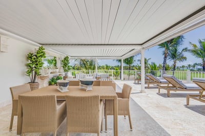 Luxury Villa Photo #9