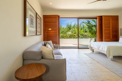 Luxury Villa Photo #28