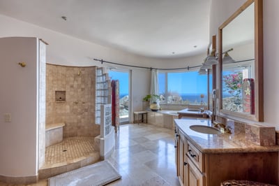 Luxury Villa Photo #41