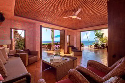 Luxury Villa Photo #10