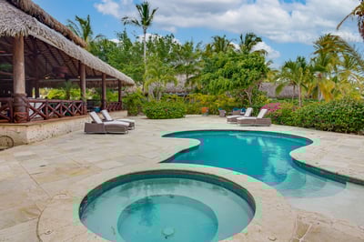 Luxury Villa Photo #5