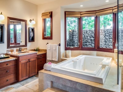 Luxury Villa Photo #30