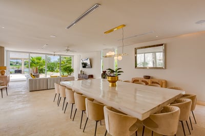 Luxury Villa Photo #16