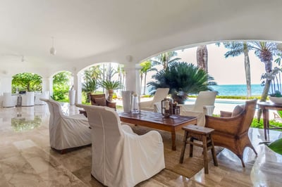 Luxury Villa Photo #8
