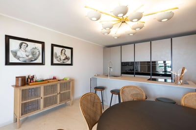 Luxury Villa Photo #16