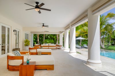 Luxury Villa Photo #6