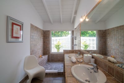 Luxury Villa Photo #35