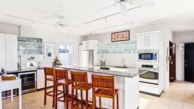 Luxury Villa Photo #9