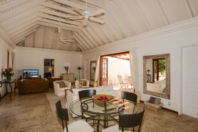 Luxury Villa Photo #12