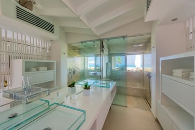Luxury Villa Photo #41