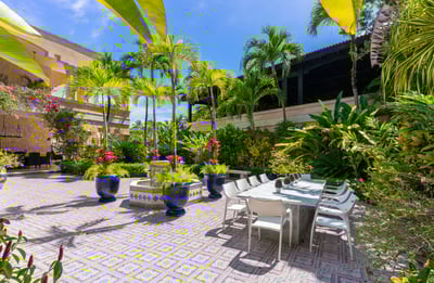 Luxury Villa Photo #18