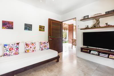 Luxury Villa Photo #17