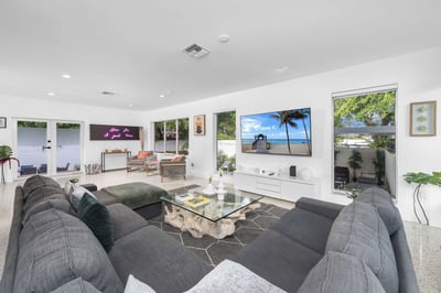 Luxury Villa Photo #18