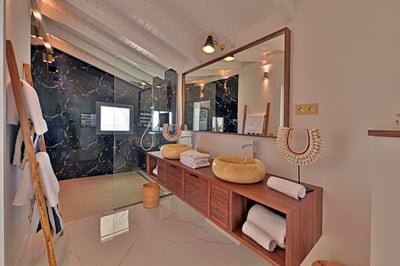 Luxury Villa Photo #35