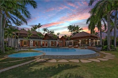 Luxury Villa Photo #8