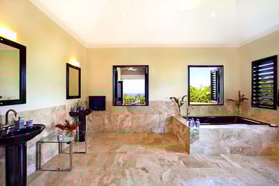 Luxury Villa Photo #24