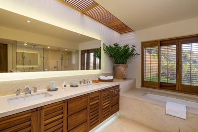 Luxury Villa Photo #13