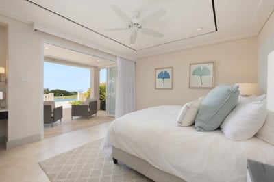 Luxury Villa Photo #26