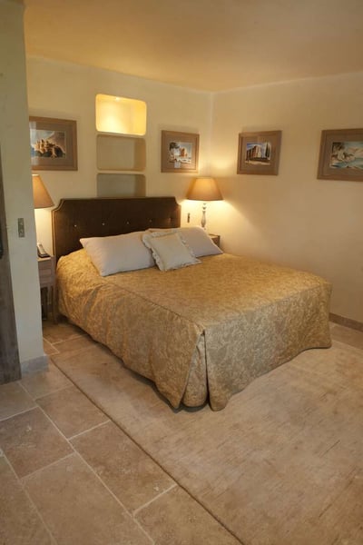 Luxury Villa Photo #14