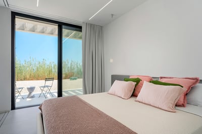 Luxury Villa Photo #45