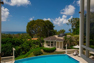 Luxury Villa Photo #9