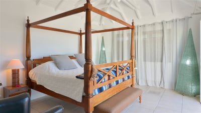Luxury Villa Photo #34