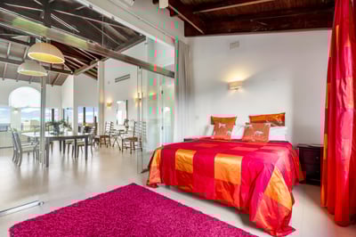 Luxury Villa Photo #28