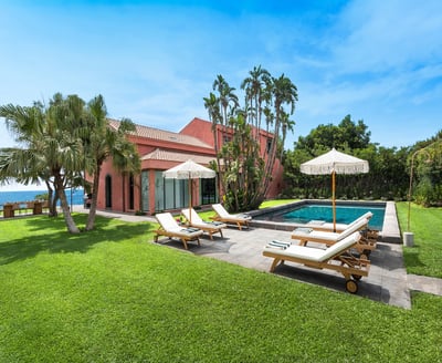 Luxury Villa Photo #7